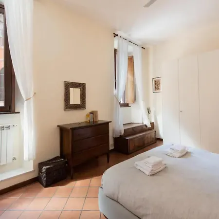 Secret Place In The Heart Of Ancient Trastevere Řím