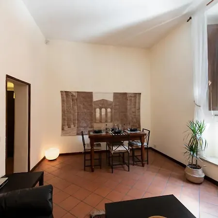 Secret Place In The Heart Of Ancient Trastevere Řím