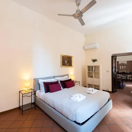 Secret Place In The Heart Of Ancient Trastevere Apartment
